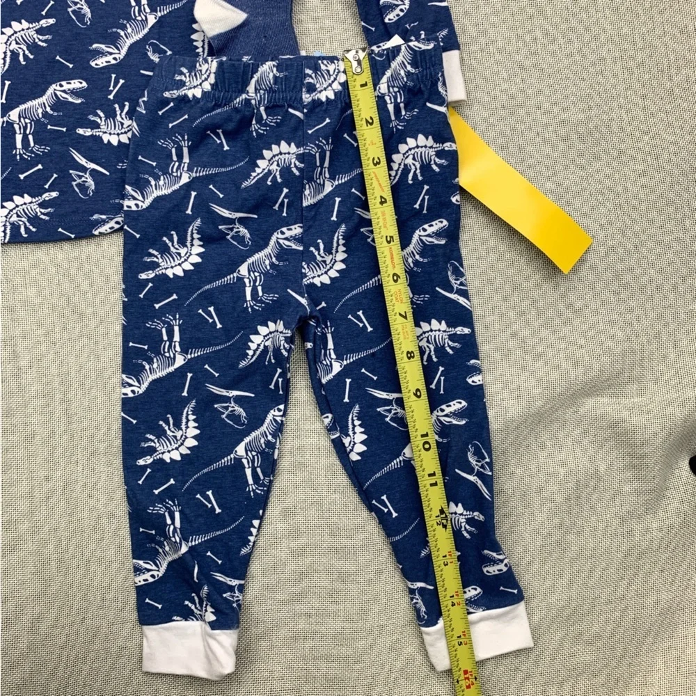 Max & Olivia Baby Boys 2 Piece Pajama Set with Socks Size 18M